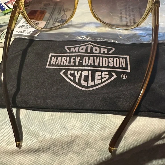 Beautiful women’s Harley Davidson sunglasses - Picture 2 of 10